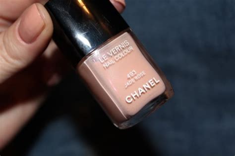 Chanel Jade Rose (493) Le Vernis Nail Colour Product Info